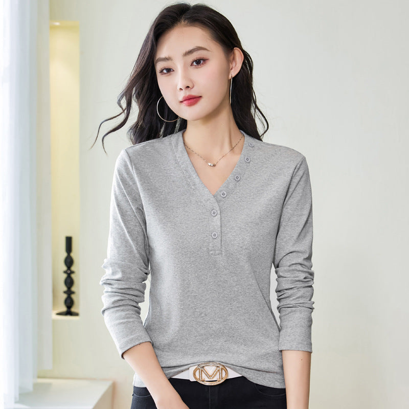 Long sleeved women's V-neck solid color top
