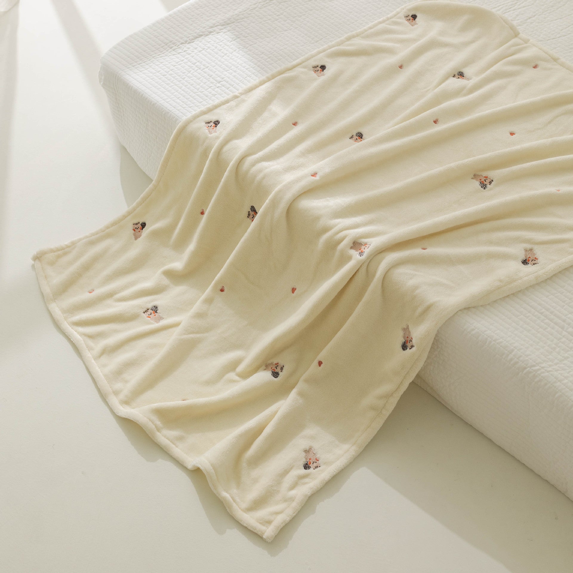 Korea Ins New Baby Velvet Blanket Baby Baby Outing Blanket Autumn and Winter Cover Blanket