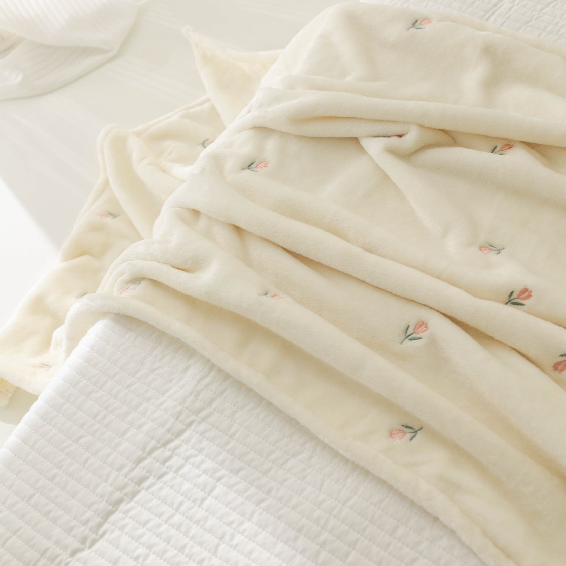 Korea Ins New Baby Velvet Blanket Baby Baby Outing Blanket Autumn and Winter Cover Blanket